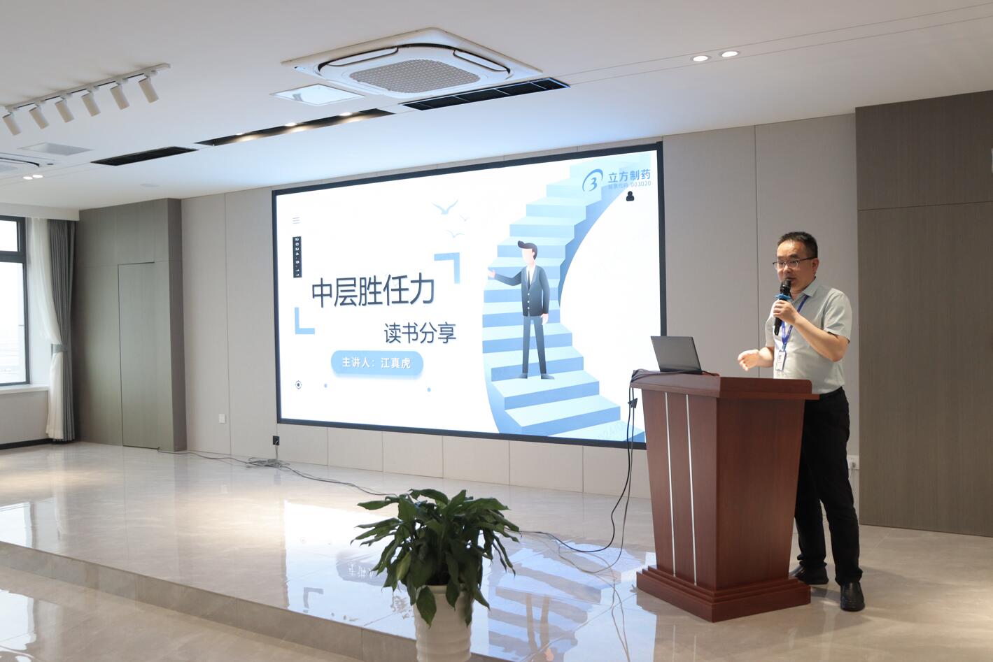 1715597716670806.jpg 1715597716670806.jpg